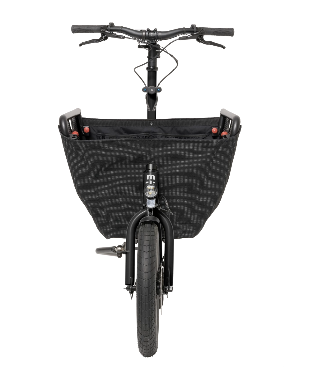 Lastenfahrrad vorne mit großer Transporttasche und Lenker